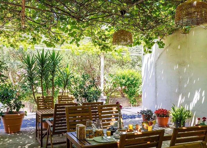 Francesca Guesthouse