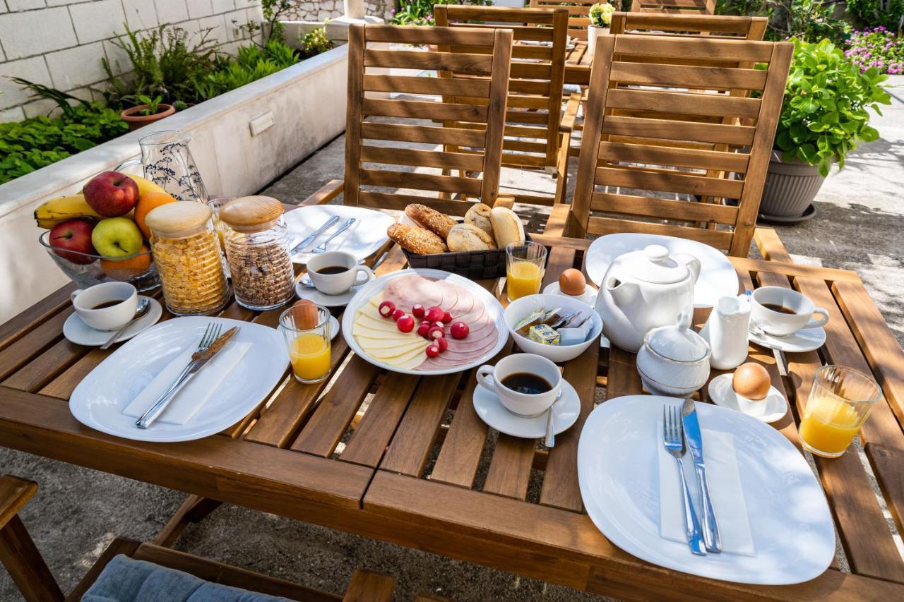 Francesca Guest house